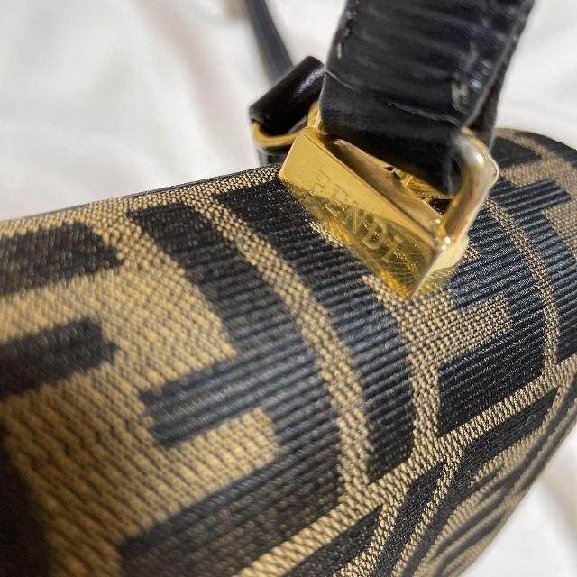 【レア】【上品】2Way FENDI ロゴハンドバッグご褒美やプレゼントにも♡